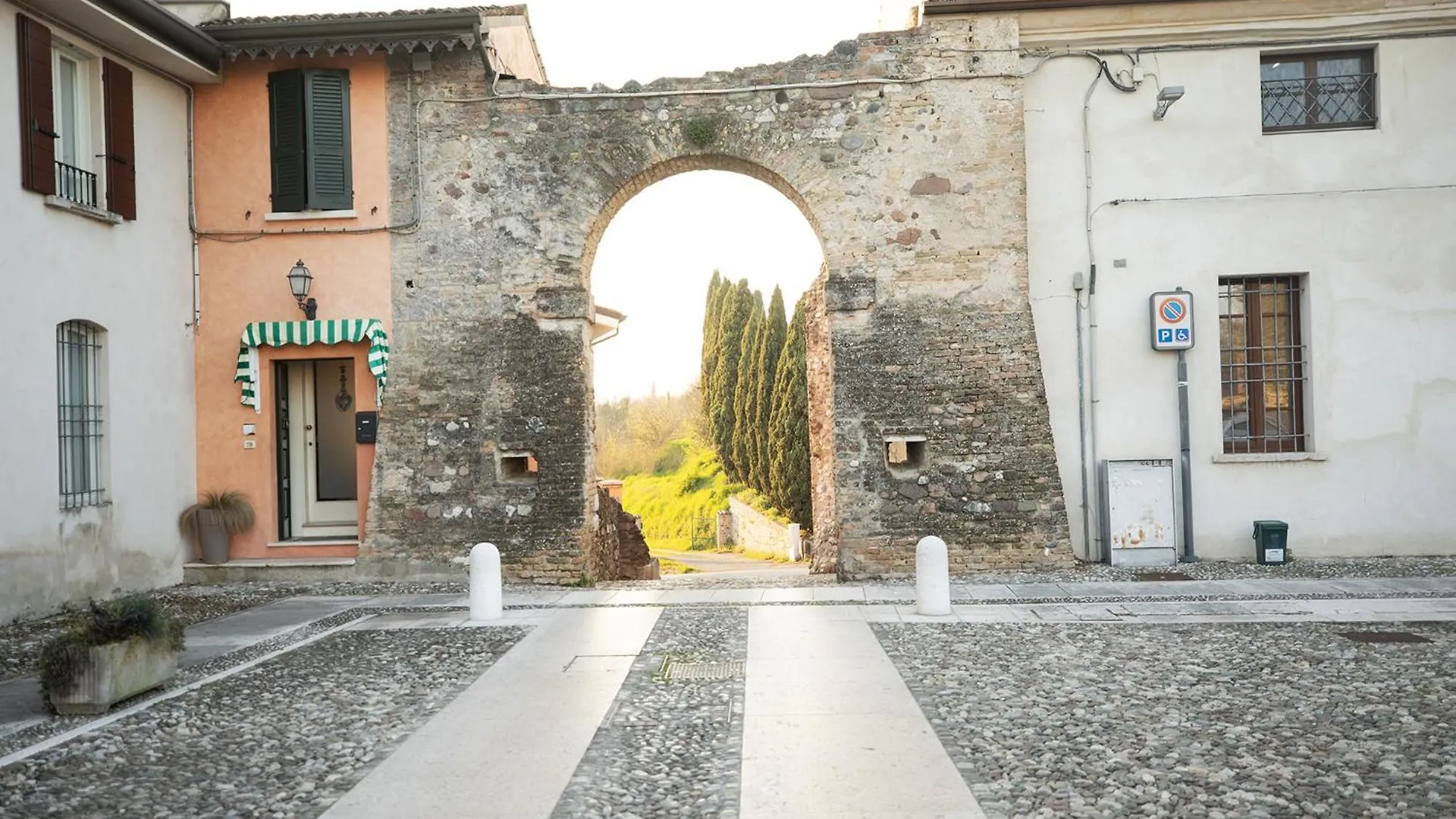 Frühstückspension Bed and Breakfast Relais La Rocca Solferino Italien
