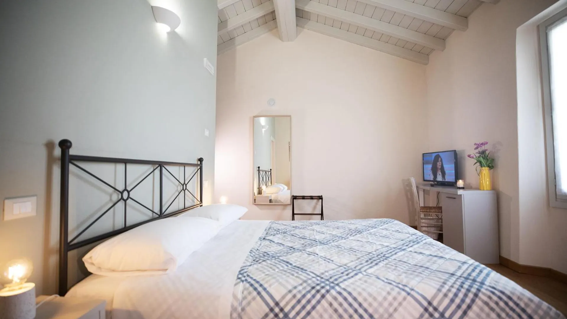 Bed and Breakfast Relais La Rocca Solferino 0*,  Italien