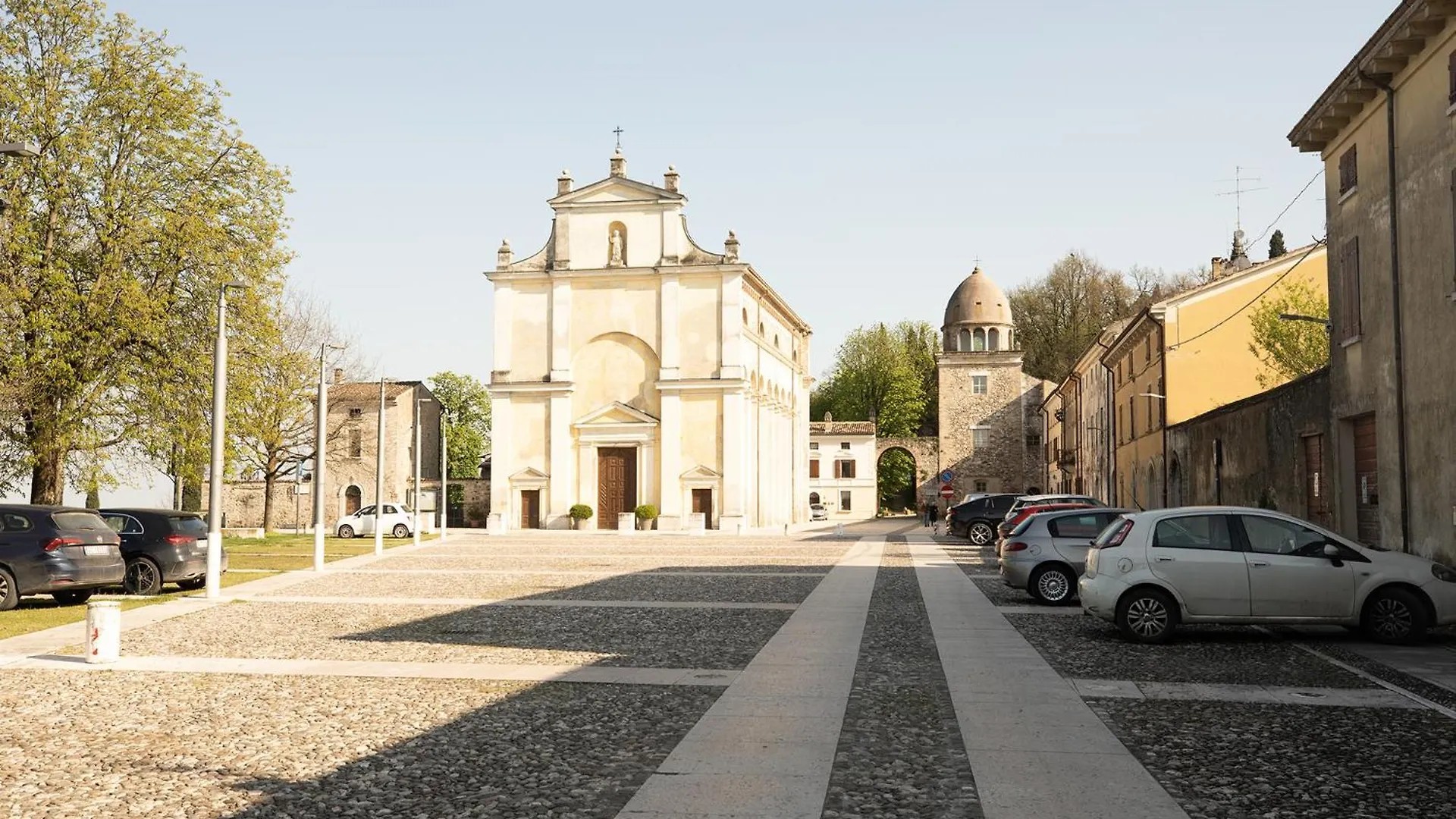 Relais La Rocca Solferino Bed & Breakfast 0*,  Italy