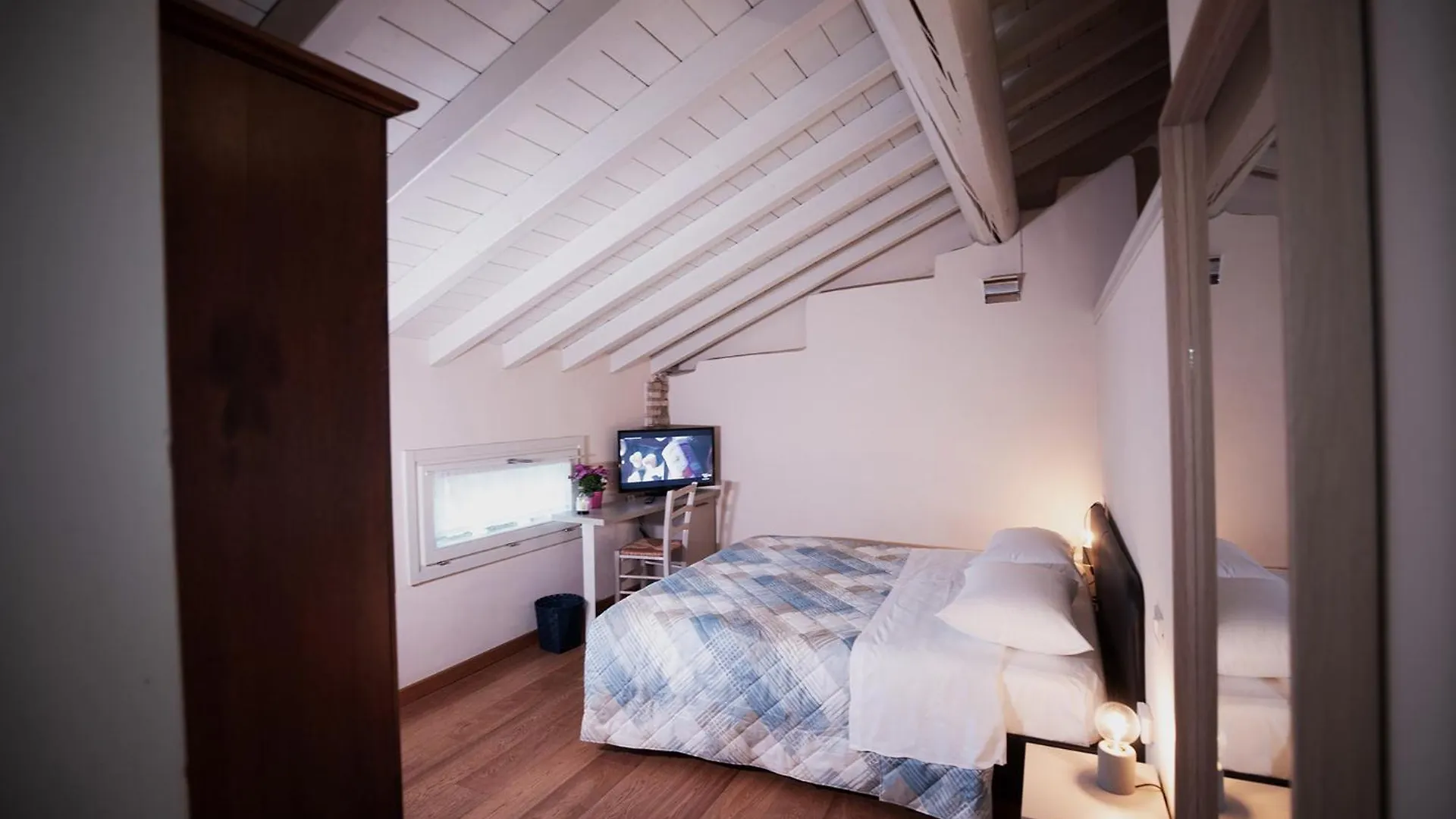 Relais La Rocca Solferino Bed & Breakfast